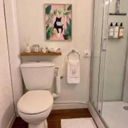 Small Bright Retreat - Free Parking Appartamento *